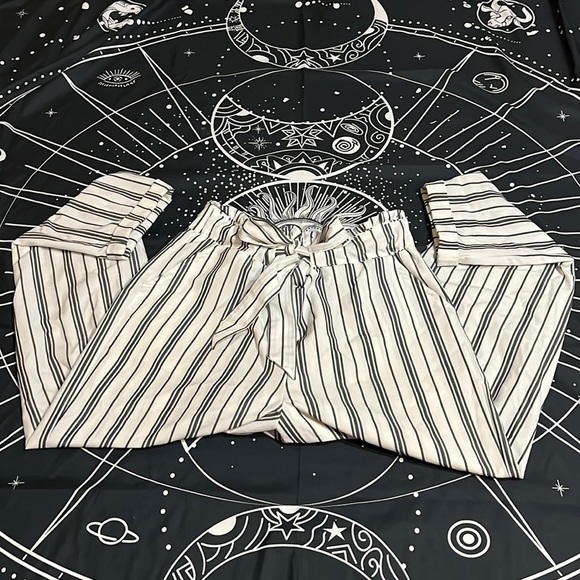 B&W Ardene Belted Striped Pants (Tie Waist) - Picture 1 of 4